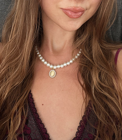 The Cat's Eye Pearl Necklace